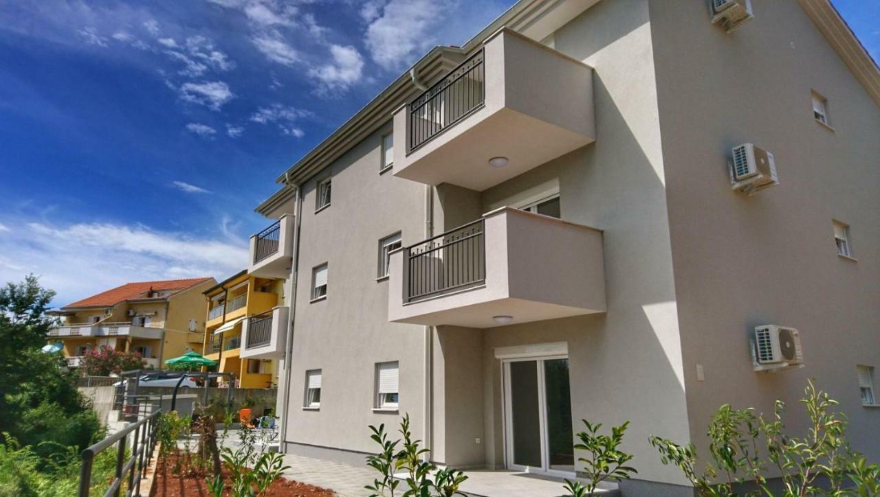 Apartments Ibis Cizici Luaran gambar