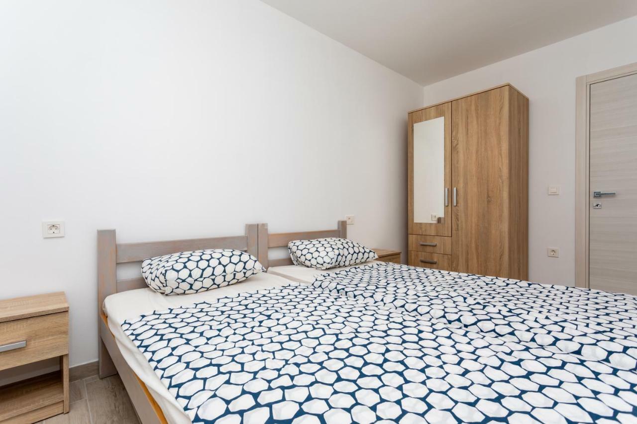 Apartments Ibis Cizici Luaran gambar